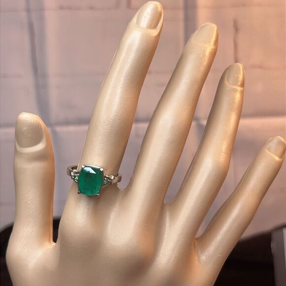 3.00ctw EMARLDINE QUARTZ & SIMULATED GREEN DIAMOND RECEIVED NG STAINLESS STEEL 7 - Picture 6 of 11